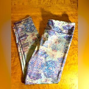 Evolution Active athletic wear leggings, elephant print, excellent condition, L